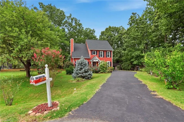8984 Stamford Club Court, photo 4 of 48