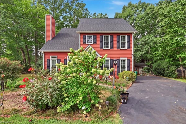 8984 STAMFORD CLUB CT, RURAL HALL, NC 27045 - Image aa7eef5159570a2d4bf483e6ef271a2e/3236834550