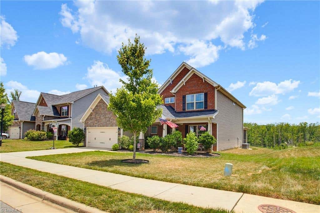 Photo of 1837 Ridge Creek Drive, Kernersville, NC 27284 (MLS # 1226022)