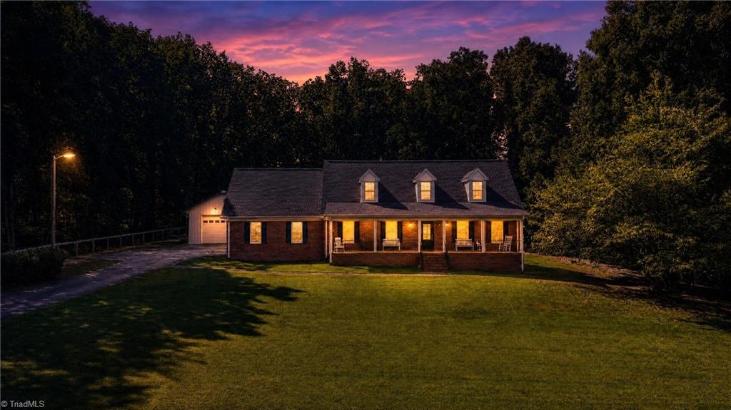 Photo of 1512 Oak Ridge Road, Kernersville, NC 27284 (MLS # 1236984)