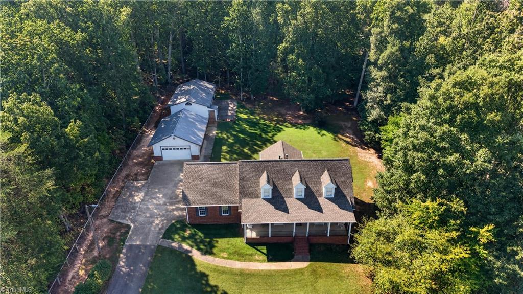 Photo of 1512 Oak Ridge Road, Kernersville, NC 27284 (MLS # 1236984)