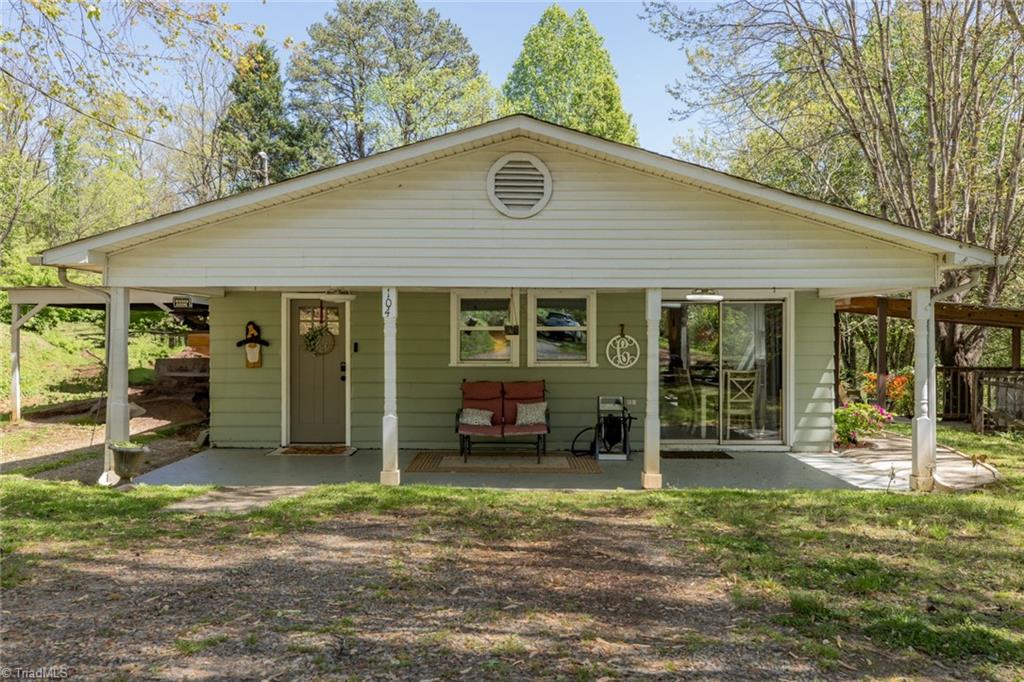 104 Fairmont Drive, North Wilkesboro, North Carolina image 9