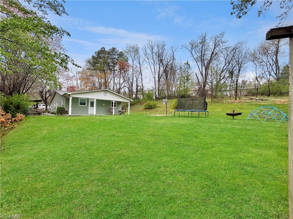 104 Fairmont Drive, North Wilkesboro, North Carolina image 31