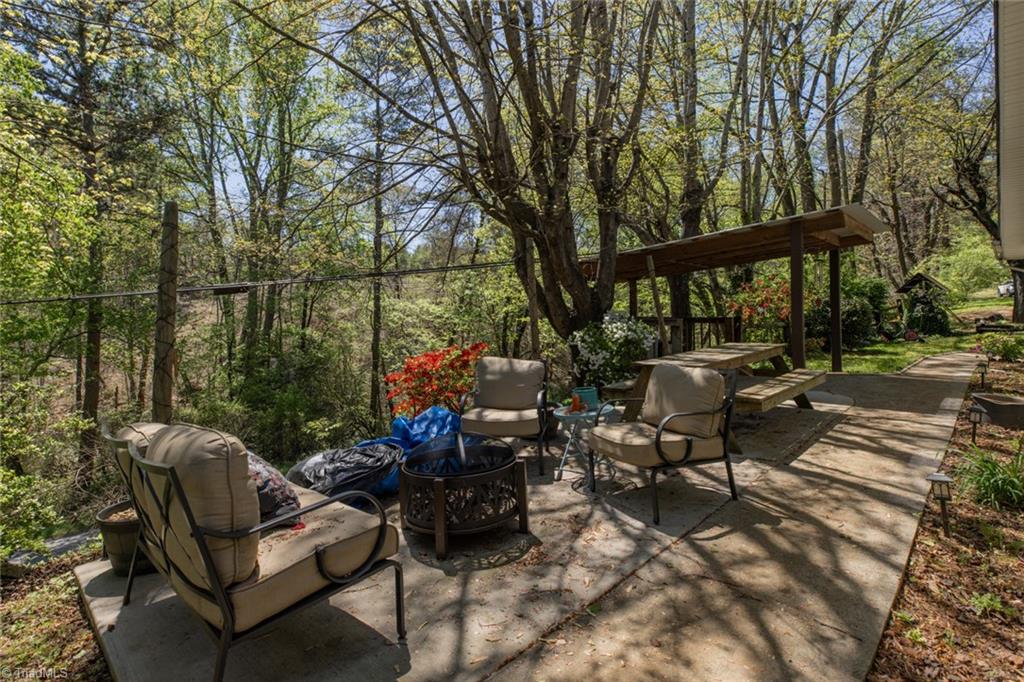 104 Fairmont Drive, North Wilkesboro, North Carolina image 39