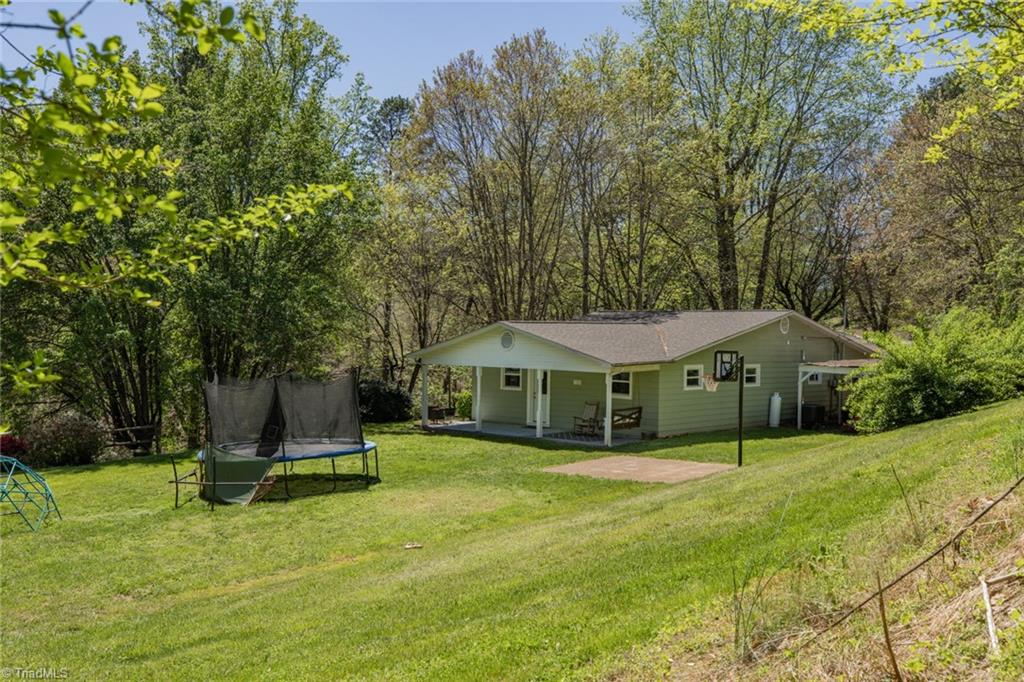 104 Fairmont Drive, North Wilkesboro, North Carolina image 41