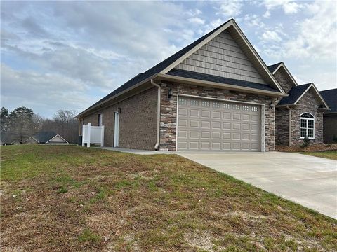 A home in Mount Airy