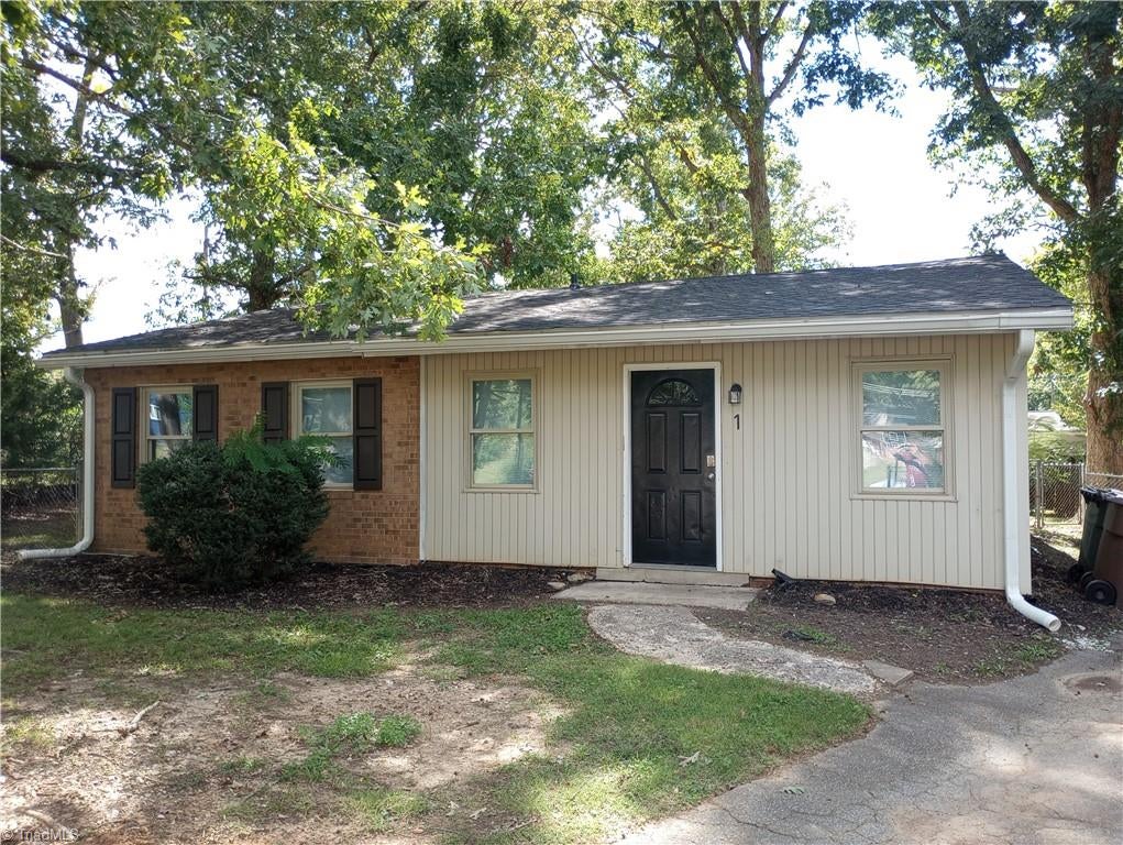 Photo of 1 Pyracantha Court, Greensboro, NC 27405 (MLS # 1237592)