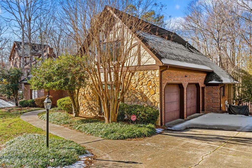 3808 Waldenbrook Road