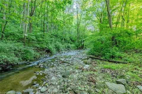Mobile Home For Sale - 1276 Parkwood Road<br/> Carroll County, Lambsburg, VA 24351