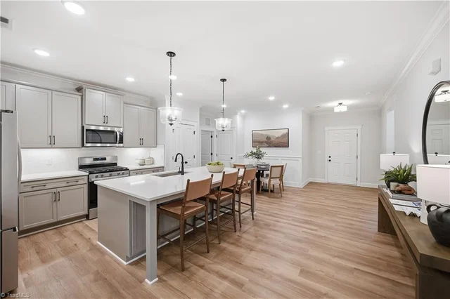 602 Spring Blossom Trace, photo 3 of 31