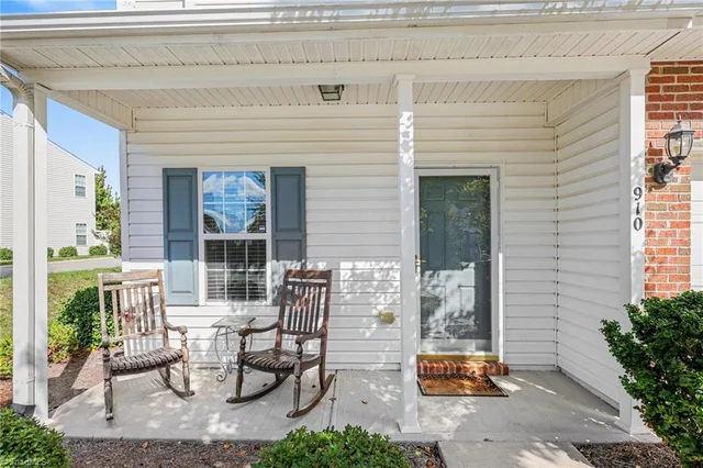 910 Central Park Avenue, photo 4 of 29