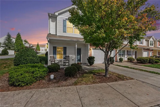 910 Central Park Avenue, photo 2 of 29