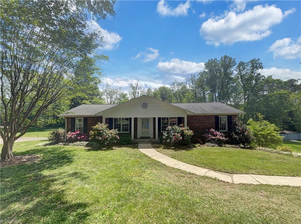 6980 Kenbridge Drive, Clemmons, North Carolina image 1