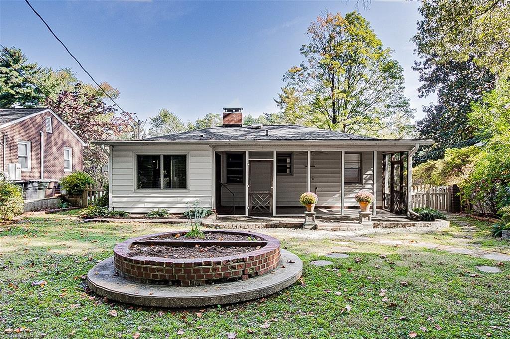 Greensboro, North Carolina 27403, United States, 2 Bedrooms Bedrooms, ,1 BathroomBathrooms,Residential,Active,217837