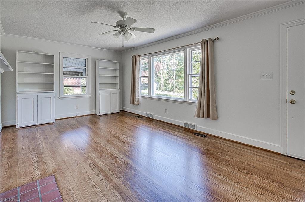 Greensboro, North Carolina 27403, United States, 2 Bedrooms Bedrooms, ,1 BathroomBathrooms,Residential,Active,217837