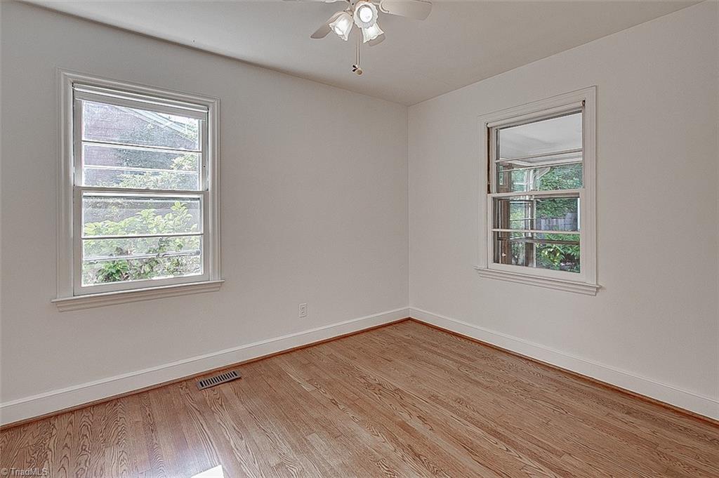 Greensboro, North Carolina 27403, United States, 2 Bedrooms Bedrooms, ,1 BathroomBathrooms,Residential,Active,217837