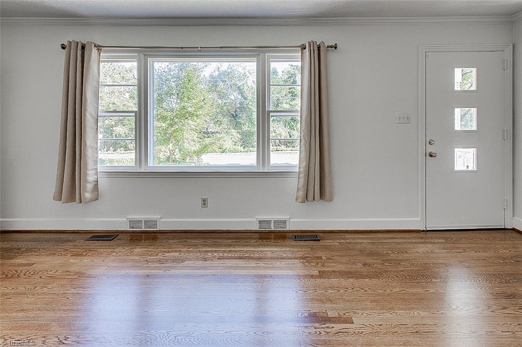 Greensboro, North Carolina 27403, United States, 2 Bedrooms Bedrooms, ,1 BathroomBathrooms,Residential,Active,217837