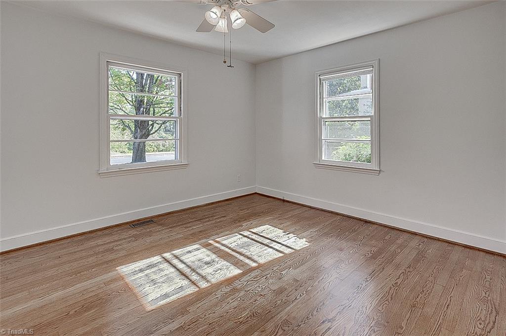 Greensboro, North Carolina 27403, United States, 2 Bedrooms Bedrooms, ,1 BathroomBathrooms,Residential,Active,217837