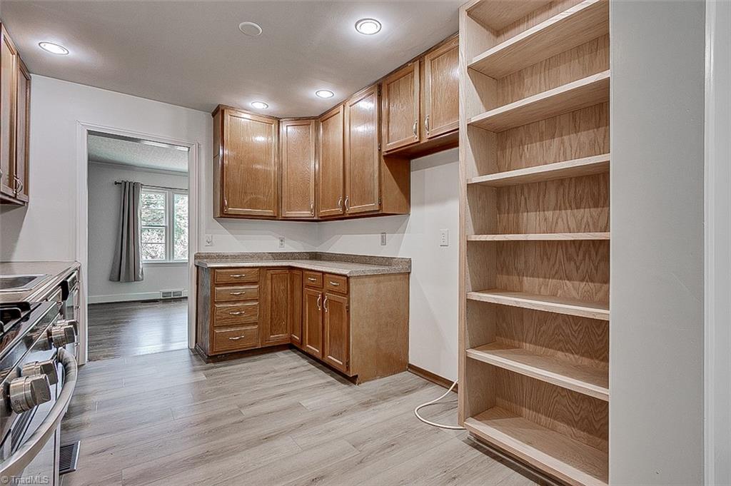 Greensboro, North Carolina 27403, United States, 2 Bedrooms Bedrooms, ,1 BathroomBathrooms,Residential,Active,217837