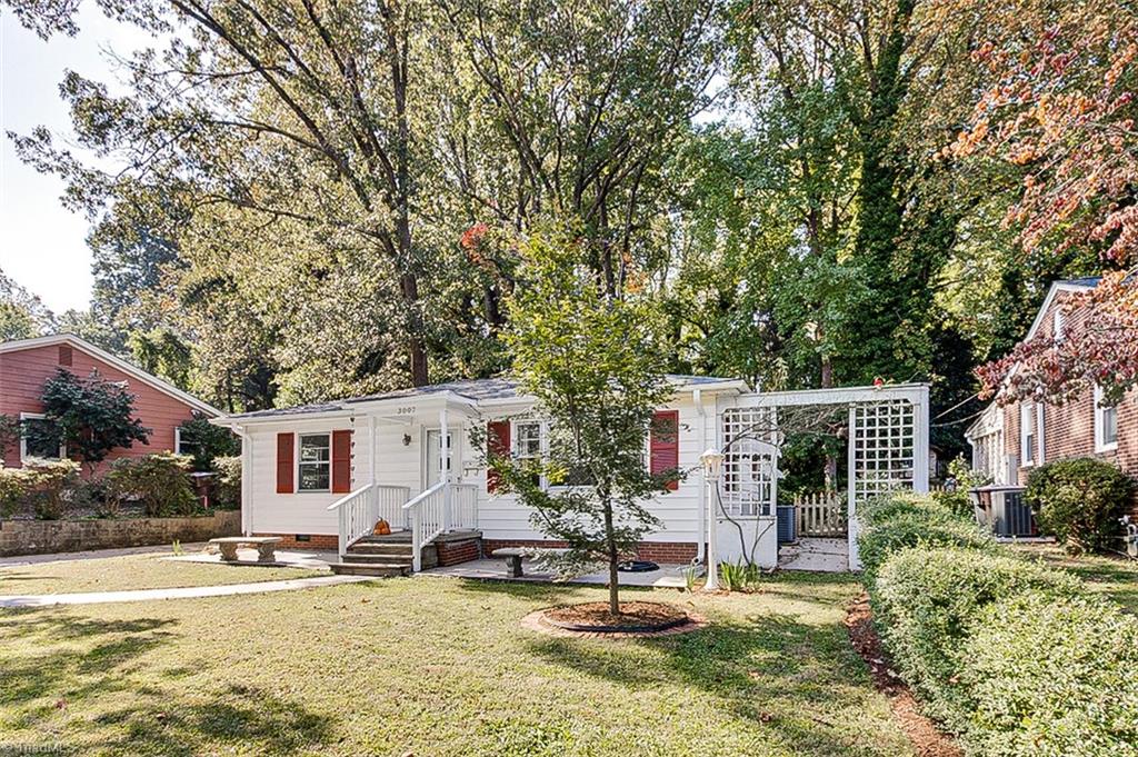 Greensboro, North Carolina 27403, United States, 2 Bedrooms Bedrooms, ,1 BathroomBathrooms,Residential,Active,217837 Greensboro, North Carolina 27403, United States, 2 Bedrooms Bedrooms, ,1 BathroomBathrooms,Residential,Active,217837