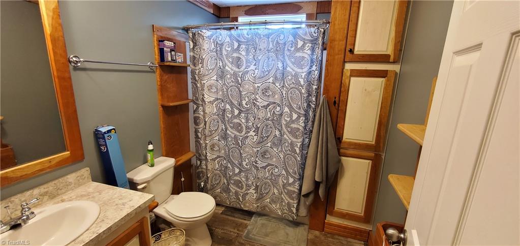 Photo 31 of 47 of 859 Fred Miller Road mobile home