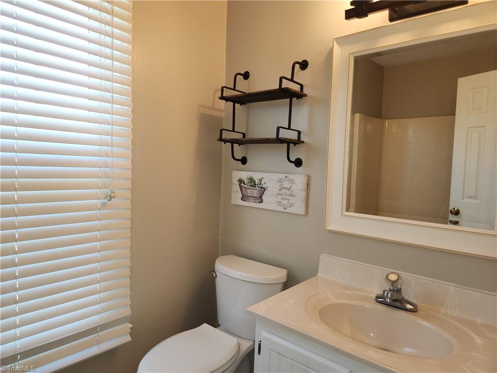 4901 Chimney Springs Drive, Greensboro, North Carolina image 19