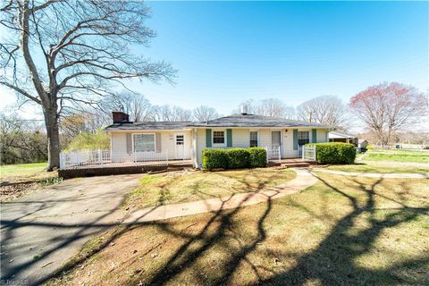 Homes For Sale - 5890 Norman Road<br/> Rural Hall, NC 27045