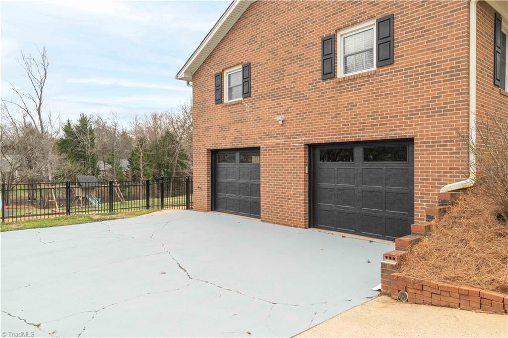 401 Thornbury Court, Clemmons, North Carolina image 44