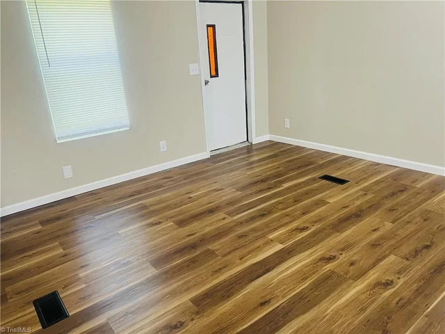 134 Stout Lane, photo 5 of 19
