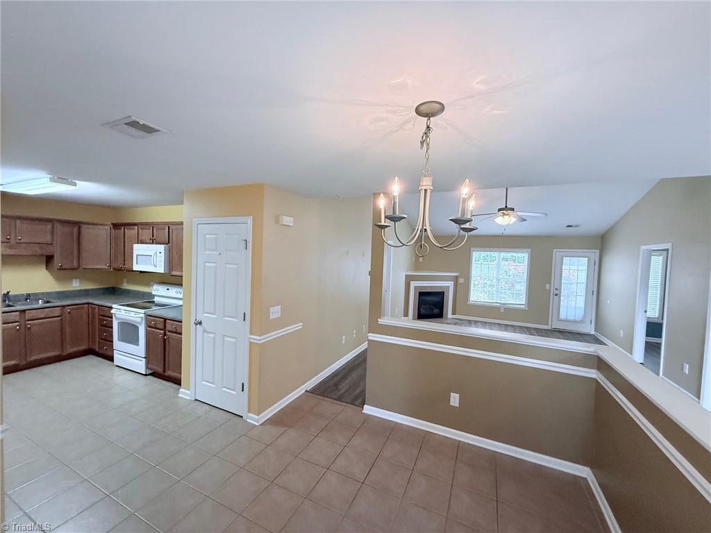 5628 Roundup Circle, Greensboro, North Carolina image 28
