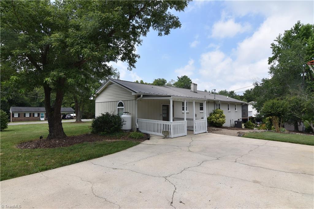 127 Elizabeth Drive