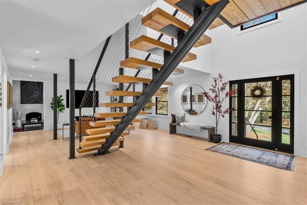 Photo of 601 Willoughby Boulevard, Greensboro, NC 27408 (MLS # 1201234)