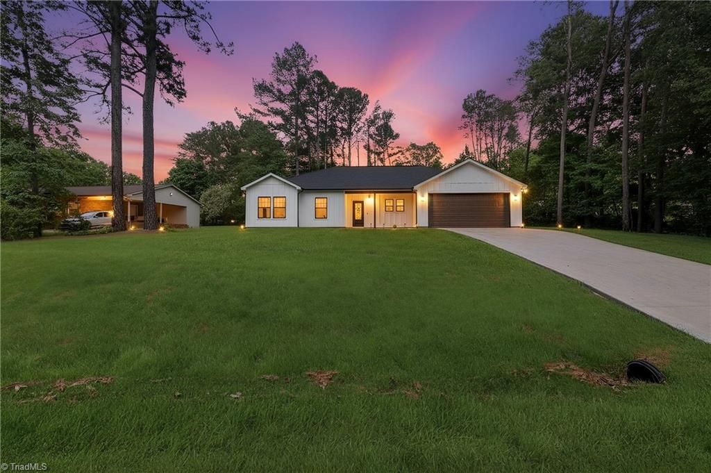 Photo of 1026 Fye Drive, Newton, NC 28658 (MLS # 1219122)