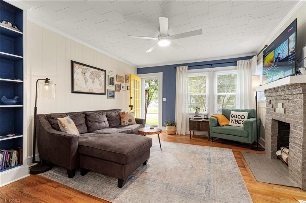 1607 Melody Lane