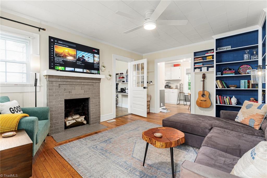 1607 Melody Lane