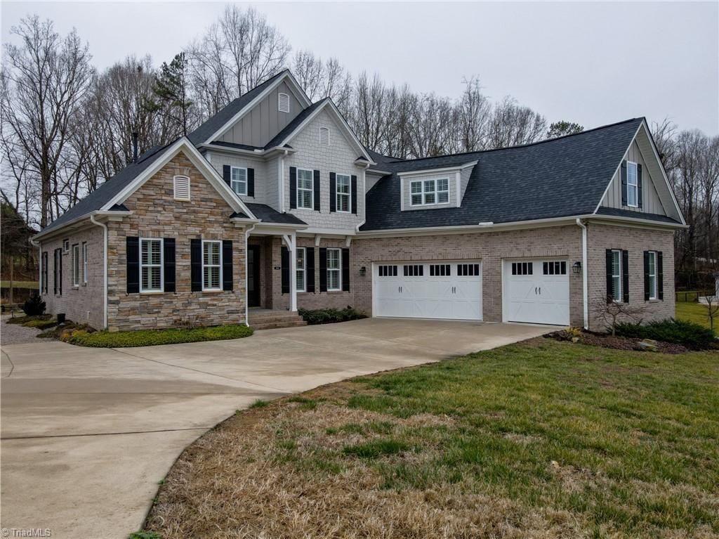 Photo of 1964 Woodstock Road, Clemmons, NC 27012 (MLS # 1211343)