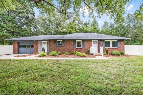 A home in Kernersville