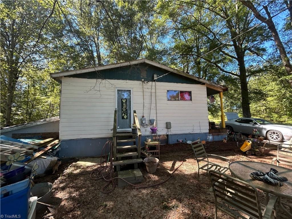 Photo of 420 Manuel Road, Mayodan, NC 27027 (MLS # 1204215)