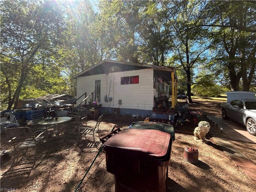 Photo of 420 Manuel Road, Mayodan, NC 27027 (MLS # 1204215)