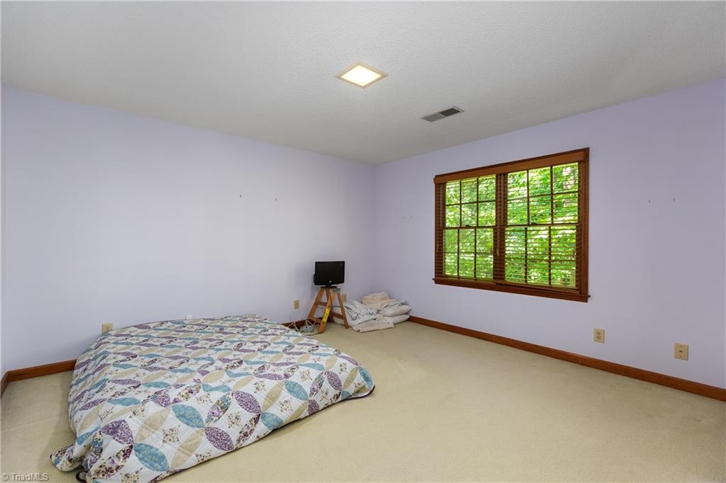 101 Byrnwood Drive, Jamestown, North Carolina image 38
