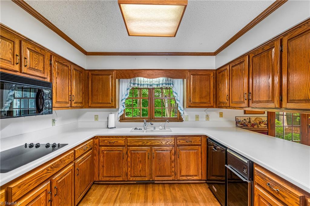 101 Byrnwood Drive, Jamestown, North Carolina image 5