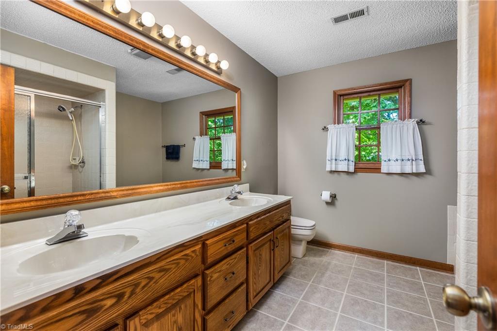 101 Byrnwood Drive, Jamestown, North Carolina image 41