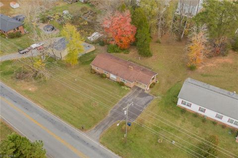 A home in Pfafftown