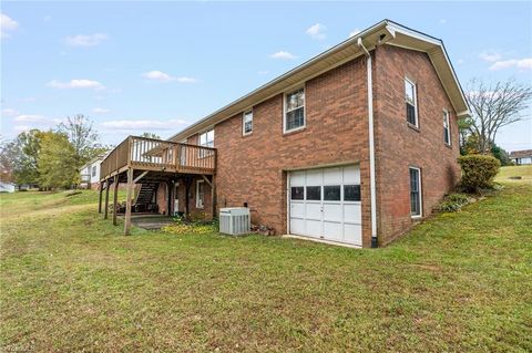 A home in Pfafftown