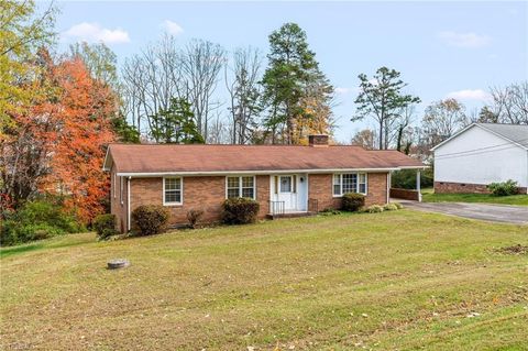 A home in Pfafftown