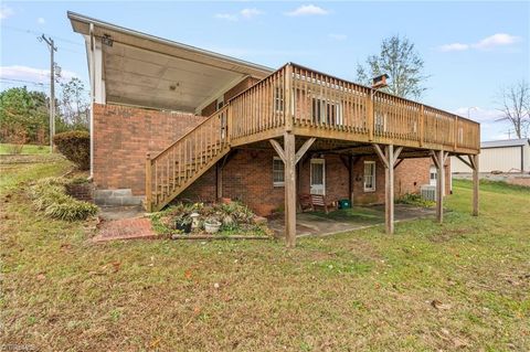 A home in Pfafftown