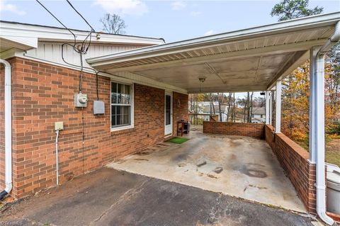 A home in Pfafftown