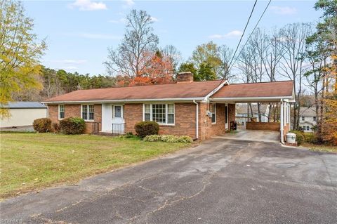 A home in Pfafftown