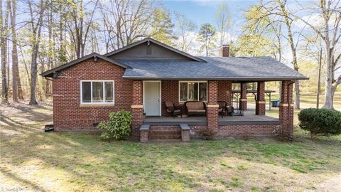 Homes For Sale - 1513 Nc Highway 62<br/> Guilford County, Archdale, NC 27263