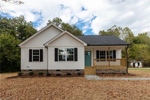 A home in Archdale